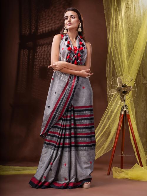 grey handloom saree - 20097938 - Very Small Image - 1