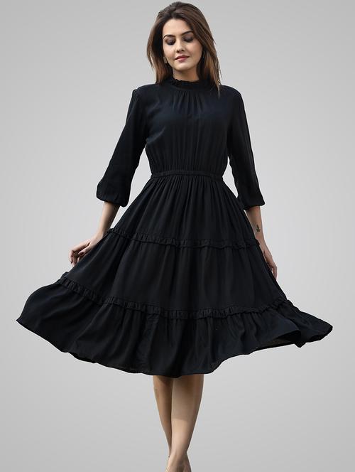 solid fit & flared knee length dress - 20123332 - Very Small Image - 1