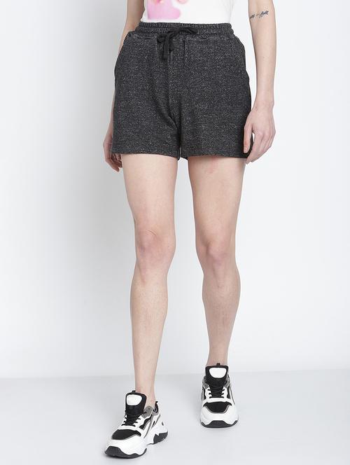 mid rise solid regular shorts - 20159108 - Very Small Image - 1