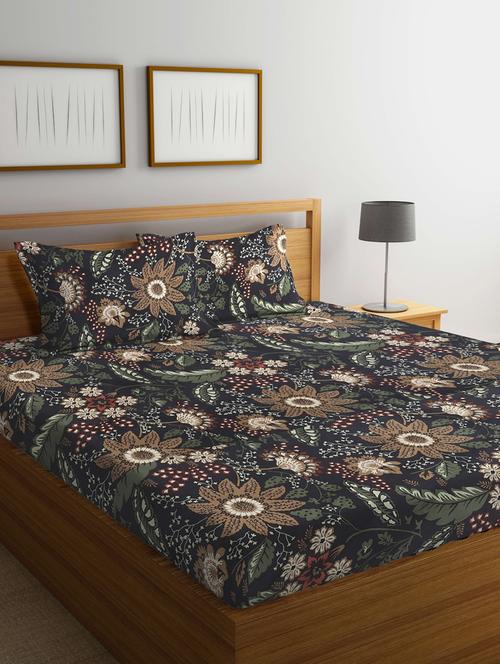 printed double bedsheet with 2 pillow covers - 20159852 - Very Small Image - 1