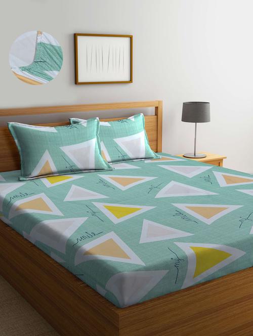 geometric cotton fitted double bedsheet with 2 pillow covers - 20168254 - Very Small Image - 1