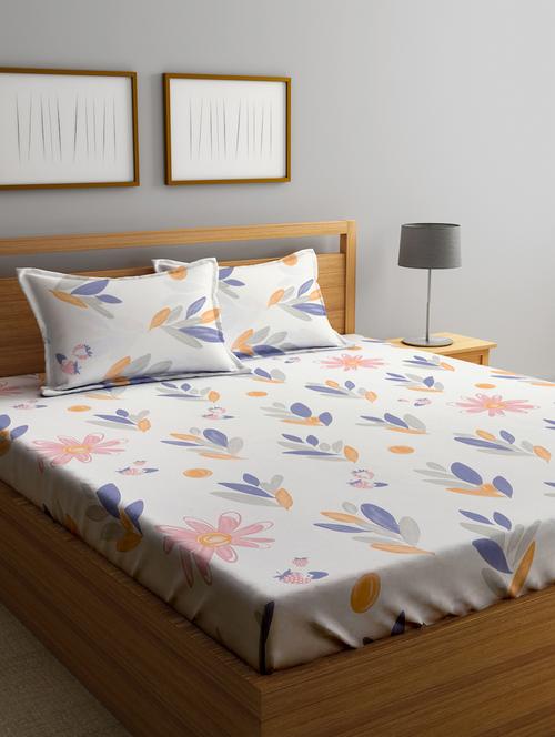 floral cotton fitted double bedsheet with 2 pillow covers - 20168283 - Very Small Image - 1