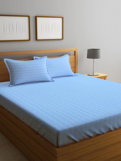 cotton printed fitted double bedsheet with 2 pillow covers - 20168284 - Very Small Image - 1