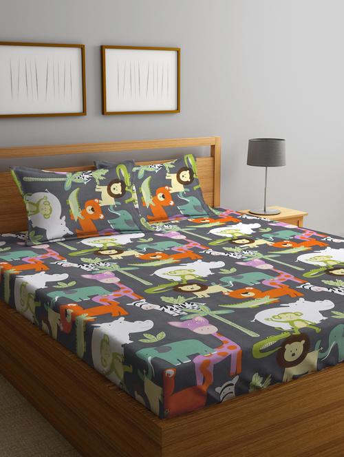 cotton graphic fitted double bedsheet with 2 pillow covers - 20168290 - Very Small Image - 1