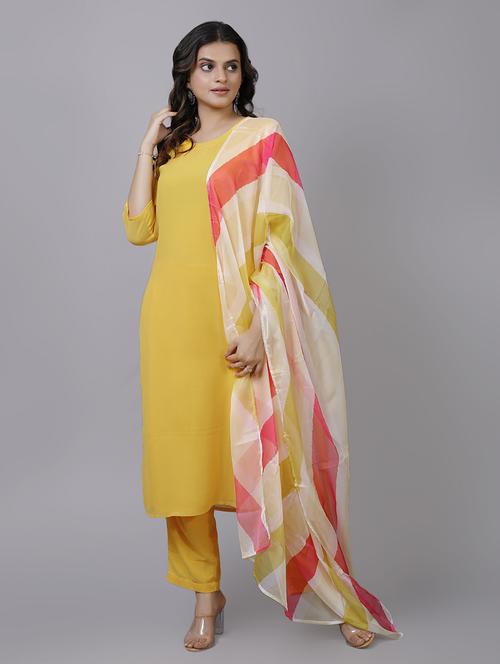 yellow kurta pant set with dupatta - 20184798 - Very Small Image - 1