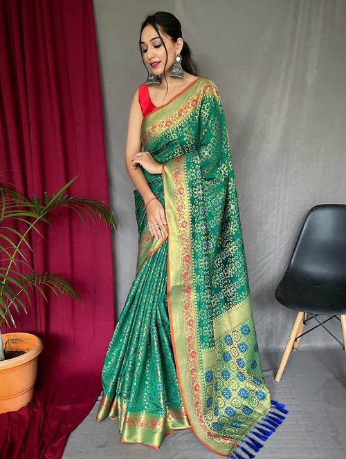 green silk blend patola saree with blouse - 20201783 - Very Small Image - 1
