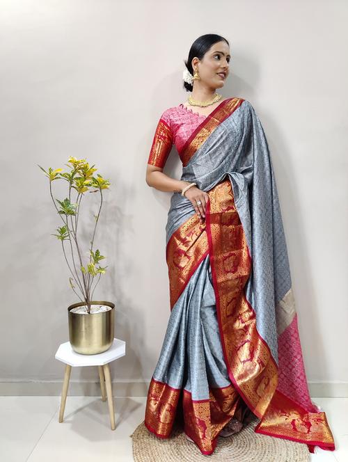 floral pattern saree with contrast border - 20215424 - Very Small Image - 1