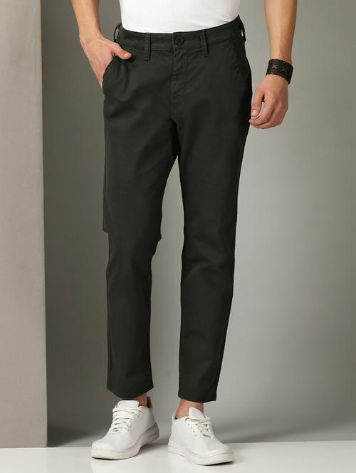 men solid mid rise chinos casual trouser - 20221103 - Very Small Image - 1