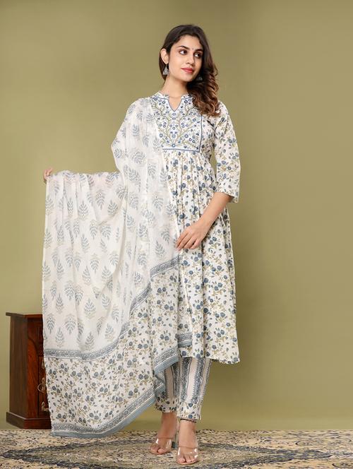 floral kurta with thread & zari work with bottom & dupatta - 20223843 - Very Small Image - 1