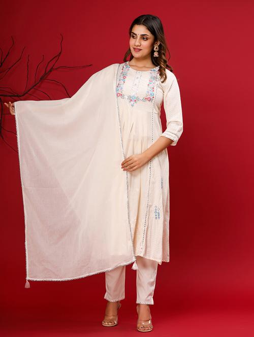 cream round neck kurta pant set with dupatta - 20223853 - Very Small Image - 1