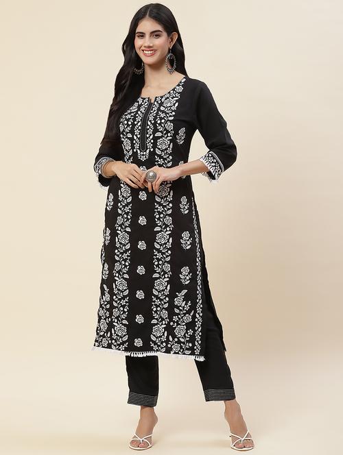women floral embroidered kurta pant set - 20225632 - Very Small Image - 1