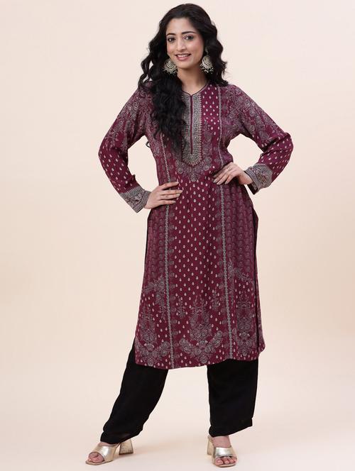 maroon colored straight kurta - 20225926 - Very Small Image - 1