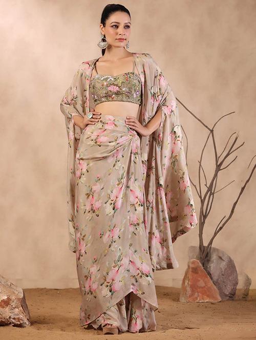 beige colored flared lehenga - 20225972 - Very Small Image - 1