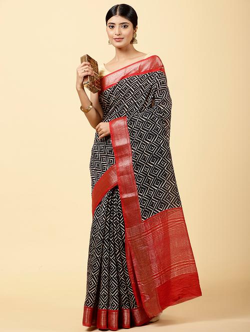 black colored bordered saree with blouse - 20226454 - Very Small Image - 1