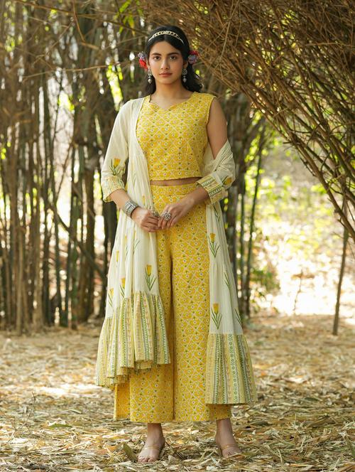 yellow three quarter sleeve fusion set - 20261633 - Very Small Image - 1