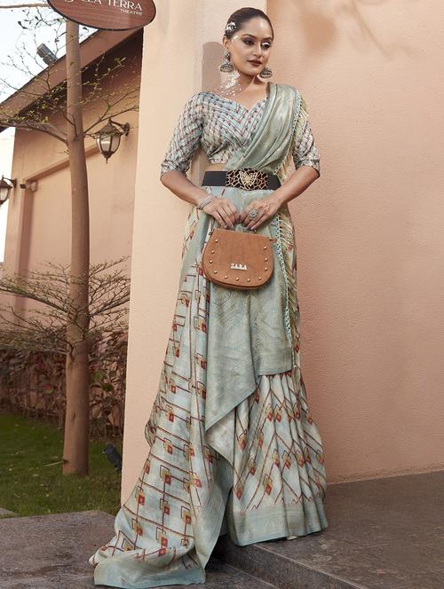 grey colored printed saree with blouse - 20282749 - Very Small Image - 1