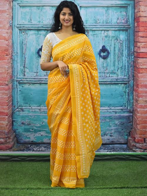 yellow colored printed saree with blouse - 20312731 - Very Small Image - 1