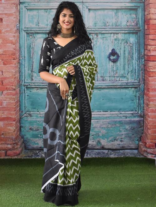 green ikat printed saree with blouse - 20313497 - Very Small Image - 1