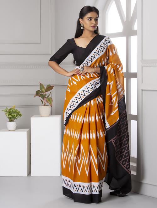 mustard geometric printed saree with blouse - 20313512 - Very Small Image - 1
