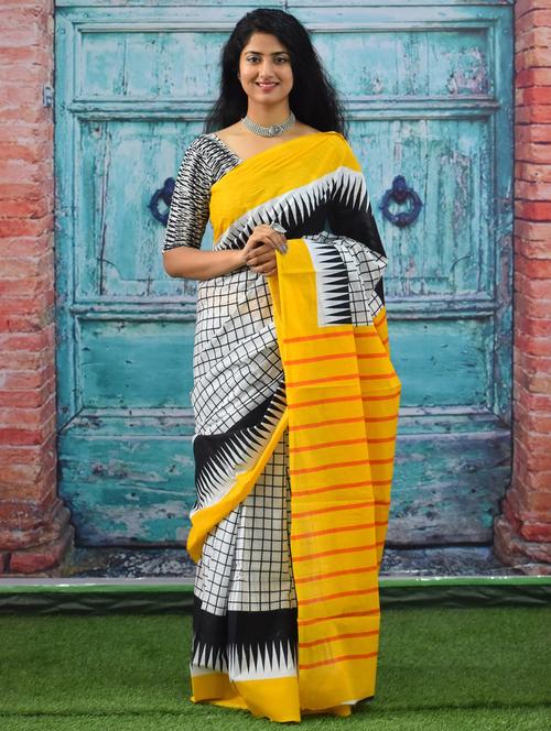 white geometric printed saree - 20313540 - Very Small Image - 1