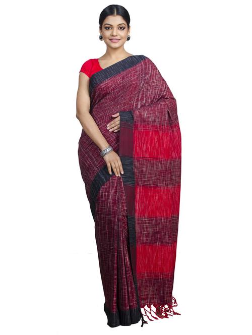 maroon colored handloom saree - 20318943 - Very Small Image - 1