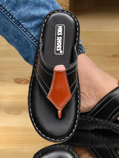 black leather toe separator slippers - 20334637 - Very Small Image - 1