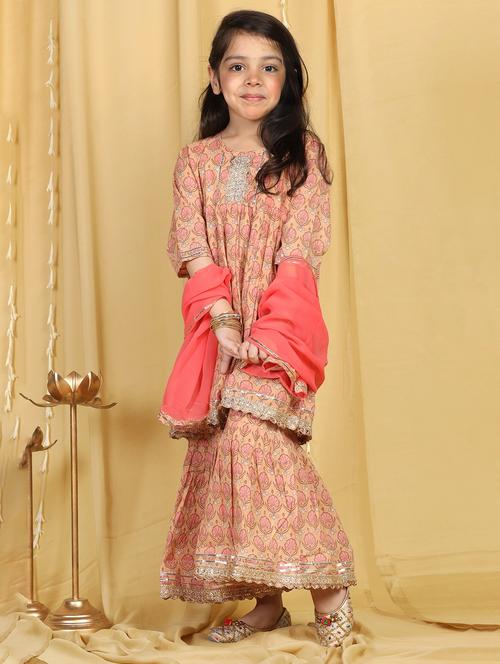 peach floral print kurta sharara set - 20357416 - Very Small Image - 1