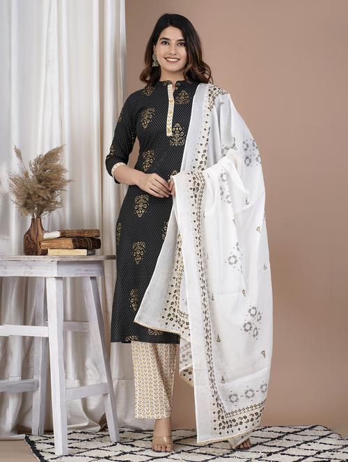 black colored straight kurta - 20369321 - Very Small Image - 1