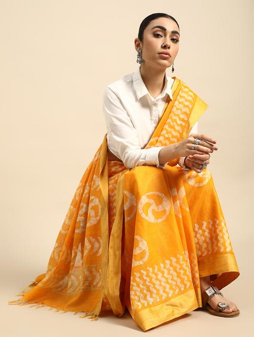 women's batik yellow colored saree - 20406125 - Very Small Image - 1