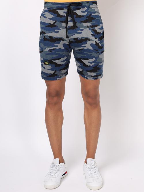 men camouflage printed shorts - 20410168 - Very Small Image - 1