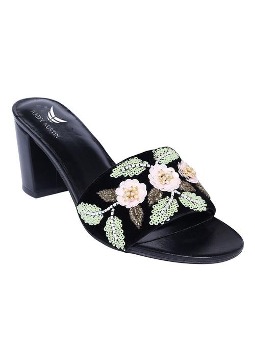 women embellished ethnic sandal - 20411662 - Very Small Image - 1