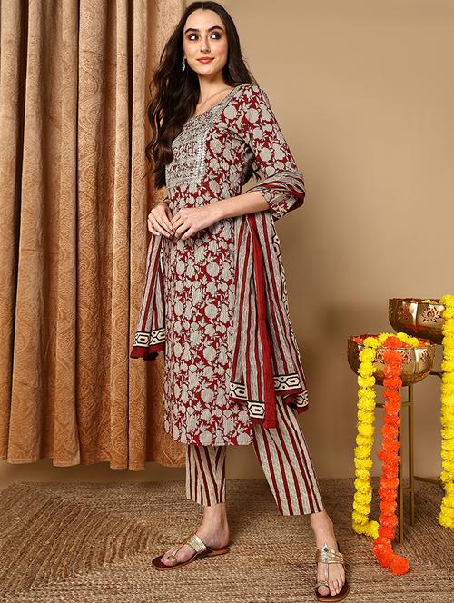 maroon three quarter sleeve suit set - 20420477 - Very Small Image - 1