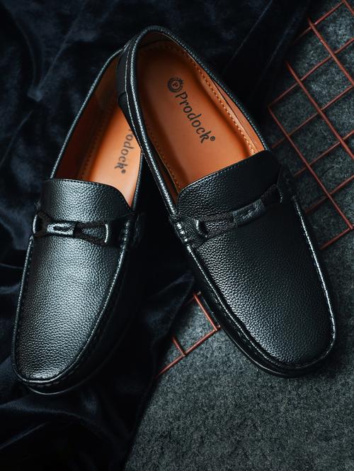 men solid black slip on loafer - 20426974 - Very Small Image - 1