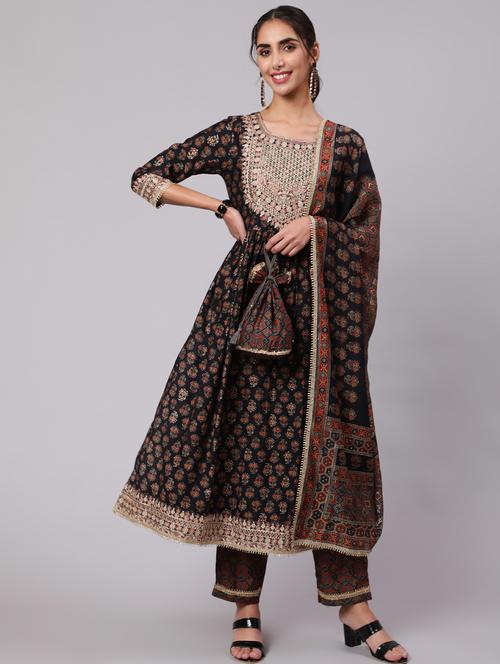 black three quarter sleeve suit set - 20449783 - Very Small Image - 1