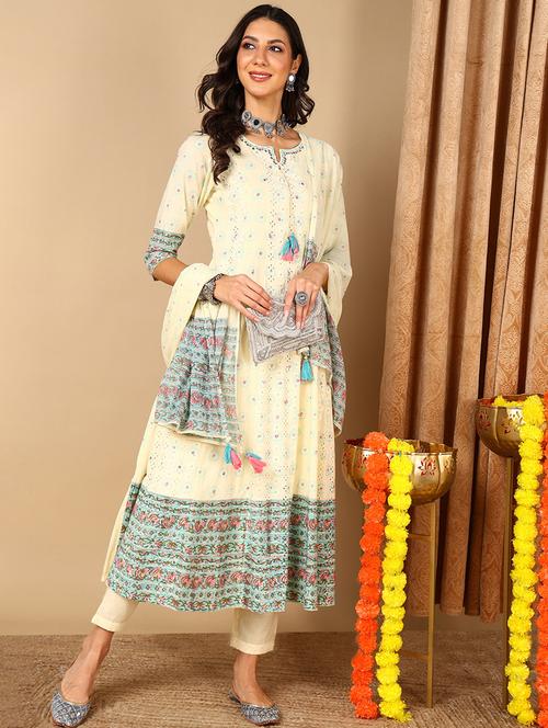 off white three quarter sleeve suit set - 20469286 - Very Small Image - 1