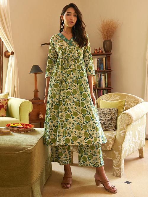 women green floral printed kurta palazzo set - 20474366 - Very Small Image - 1
