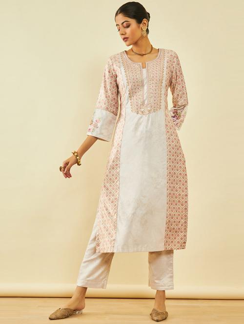 soch womens cream velvet embroidered kurta set with thread work - 20475781 - Very Small Image - 1