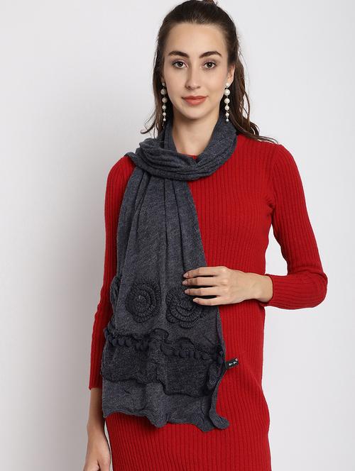 women grey acrylic muffler - 20488253 - Very Small Image - 1