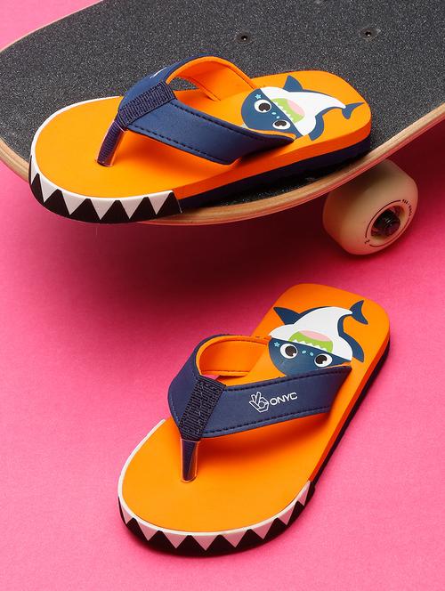 unisex printed slippers - 20492466 - Very Small Image - 1