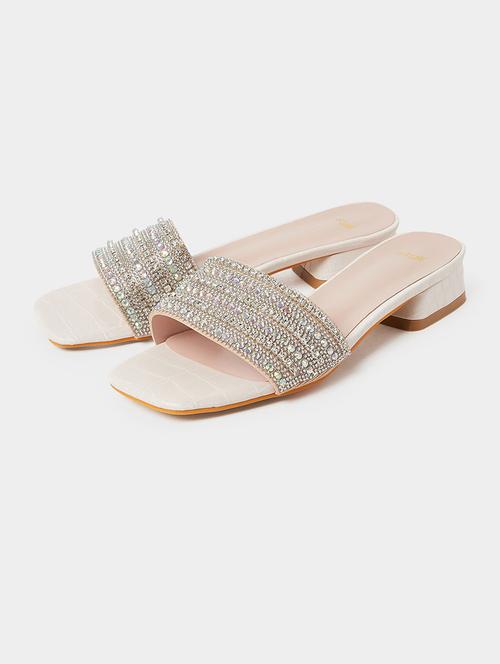 embellished low heel sandal - 20520095 - Very Small Image - 1