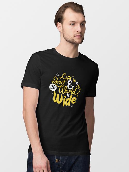 men round neck chest print t-shirt - 20563545 - Very Small Image - 1