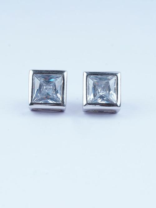silver square shaped stud earring - 20595606 - Very Small Image - 1