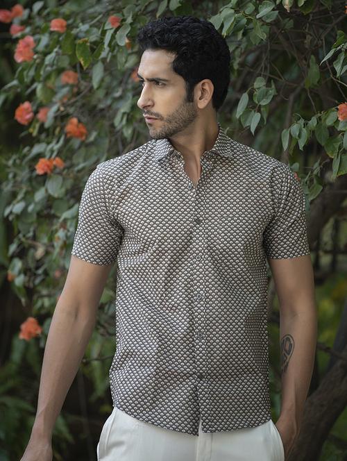 men brown printed casual shirt - 20606919 - Very Small Image - 1