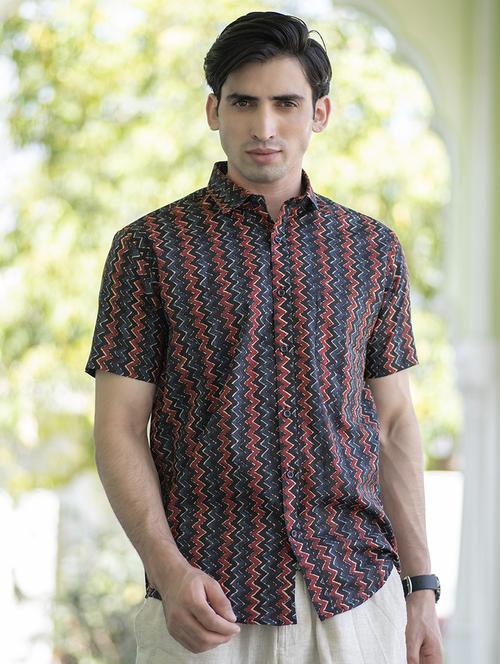 men short sleeve collared casual shirt - 20606975 - Very Small Image - 1