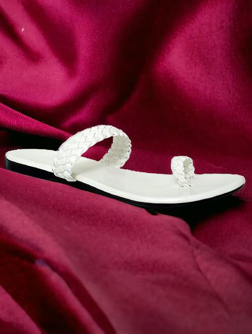 white one toe flat sandal - 20613949 - Very Small Image - 1
