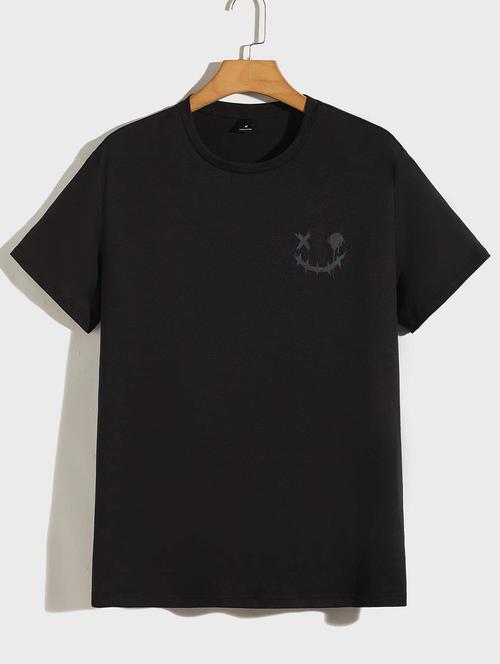 man round neck t-shirt - 20614865 - Very Small Image - 1