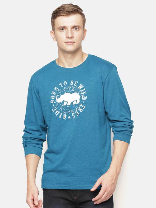 men round neck chest print t-shirt - 20649726 - Very Small Image - 1