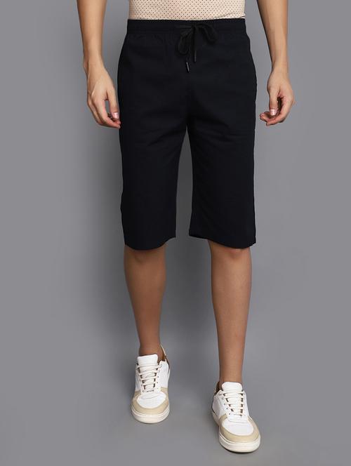 men mid rise solid bermuda shorts - 20665870 - Very Small Image - 1