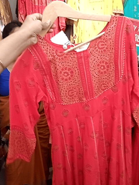 red rayon kurta - 20676344 - Very Small Image - 1