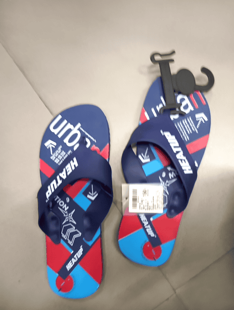red synthetic slippers - 20701097 - Very Small Image - 1